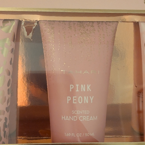 Tahari Pink Hand Cream Collection - Luxury Scented Set - Picture 5 of 6